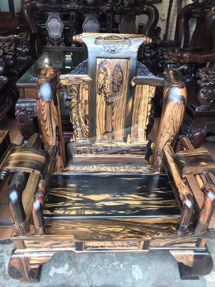 ghế bằng gỗ mun