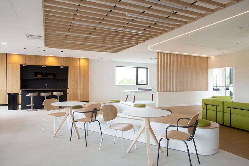 y tuong thiet ke khong gian pantry van phong