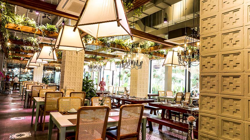 Mẫu nhà hàng cafe sân vườn Indochine đẹp