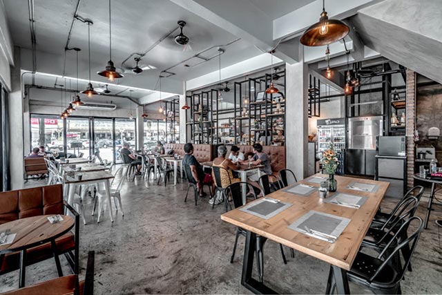 quan-cafe-industrial-style