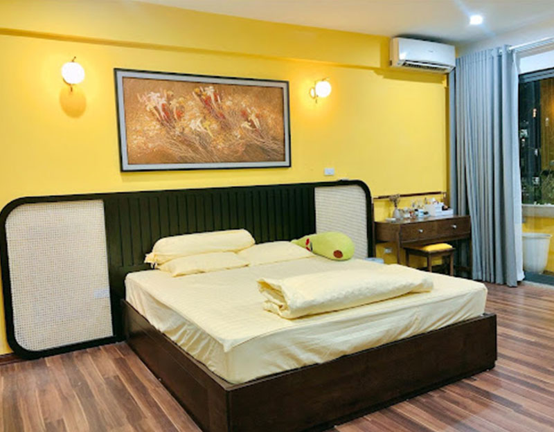 Thiết kế và trang trí phòng ngủ master thêm nổi bật hơn với bức tường vàng