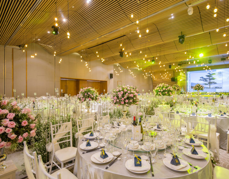 Nhà hàng tiệc cưới do Công ty Hoàn Mỹ thiết kế đẹp mắt, ấn tượng
