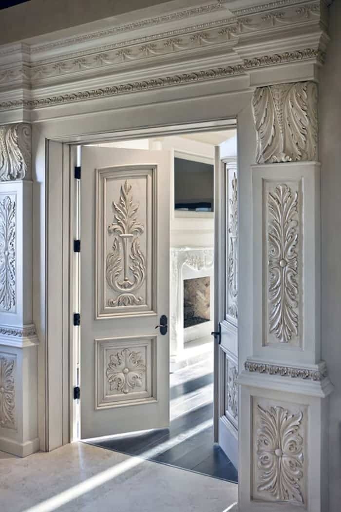 Mẫu cửa gỗ 2 cánh tân cổ điển cho cửa chính biệt thự