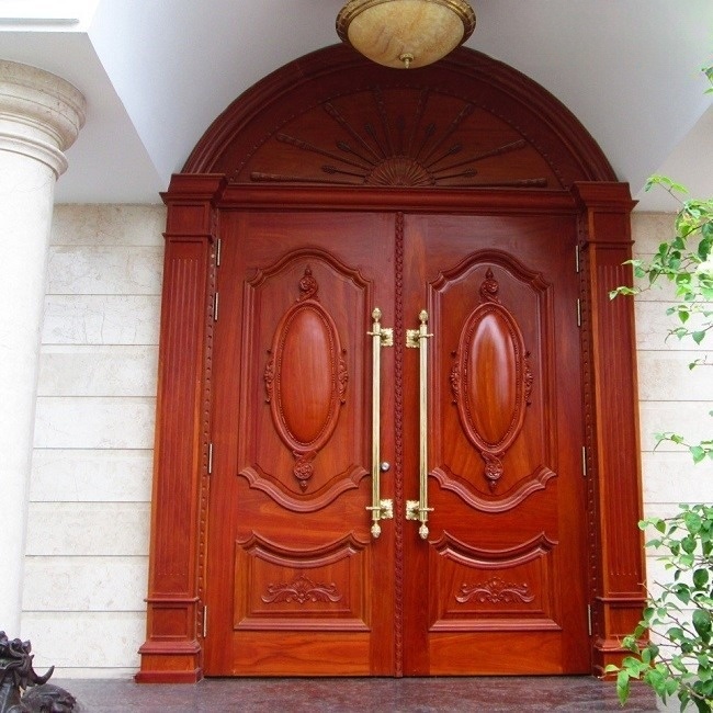 Mẫu cửa gỗ 2 cánh tân cổ điển cho cửa chính biệt thự