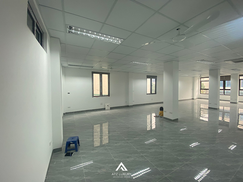 Nên bàn giao thô hay hoàn thiện cơ bản khi cho thuê văn phòng?