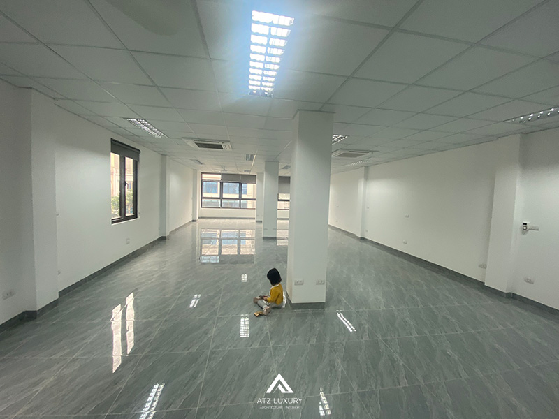 Nên bàn giao thô hay hoàn thiện cơ bản khi cho thuê văn phòng?